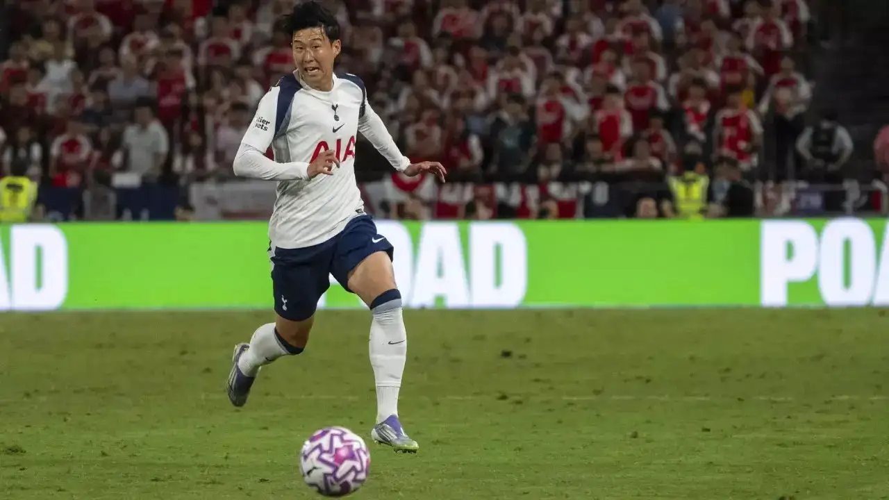 Spurs Sound Out Liverpool Over Robertson