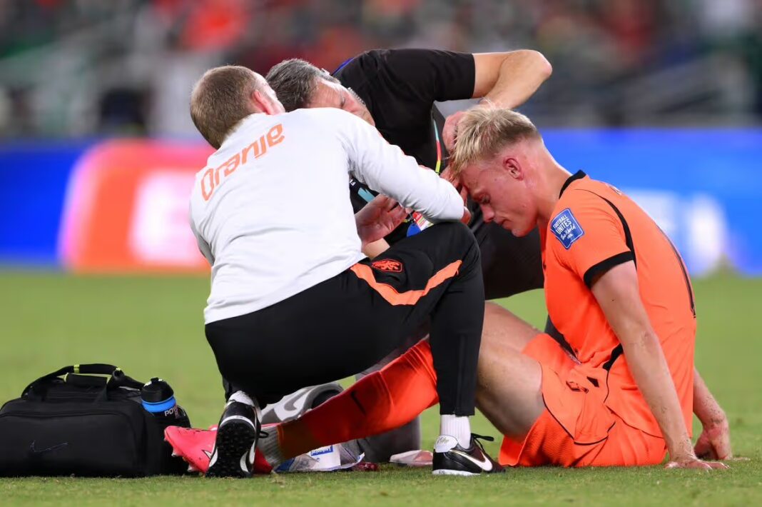 Jan Paul injury shocks World Cup clash
