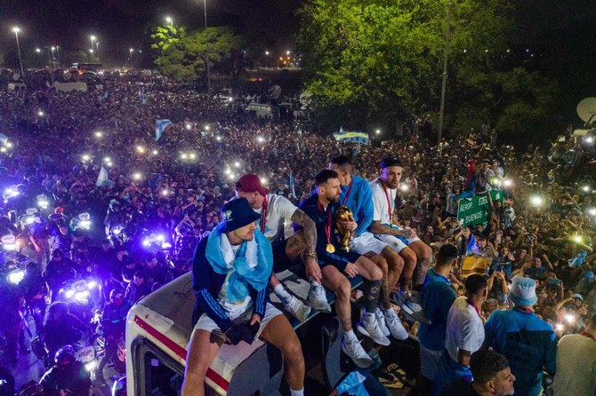 Argentina team homecoming draws massive crowds