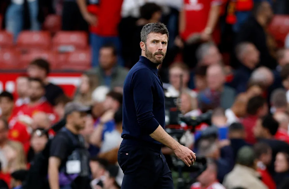 Neville Predicts United Win Against Fulham